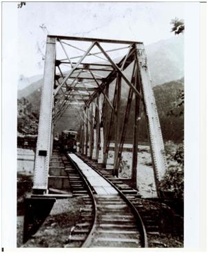 昭和16年の入河内地区の赤い鉄橋「西坂本橋」
