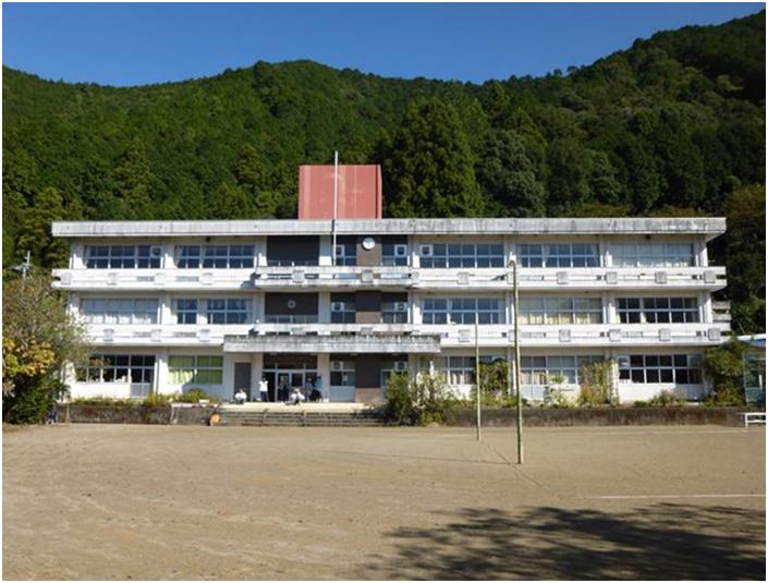 東川小学校